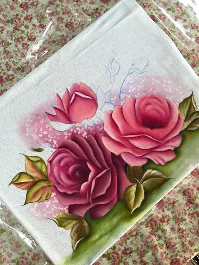 pintura em tecido de flores