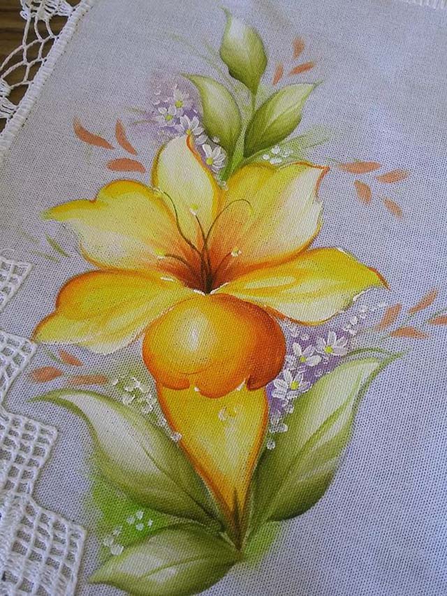 pintura em tecido de flores